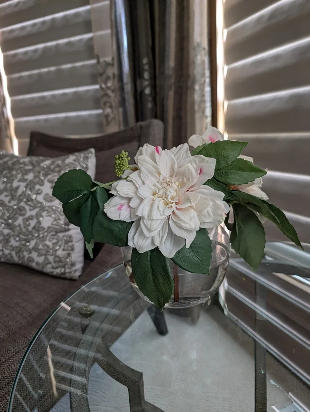 NDI real touch dahlia drop in bouquet glass vase